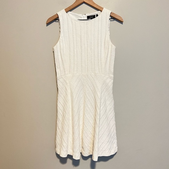Theory Classic Flare in Off-White Cailen Tweed Sleeveless Dress Size 6 - Picture 2 of 11